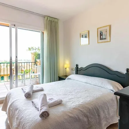 Holiday home Mirador 32 Amplia Casa Con Barbacoa Girona